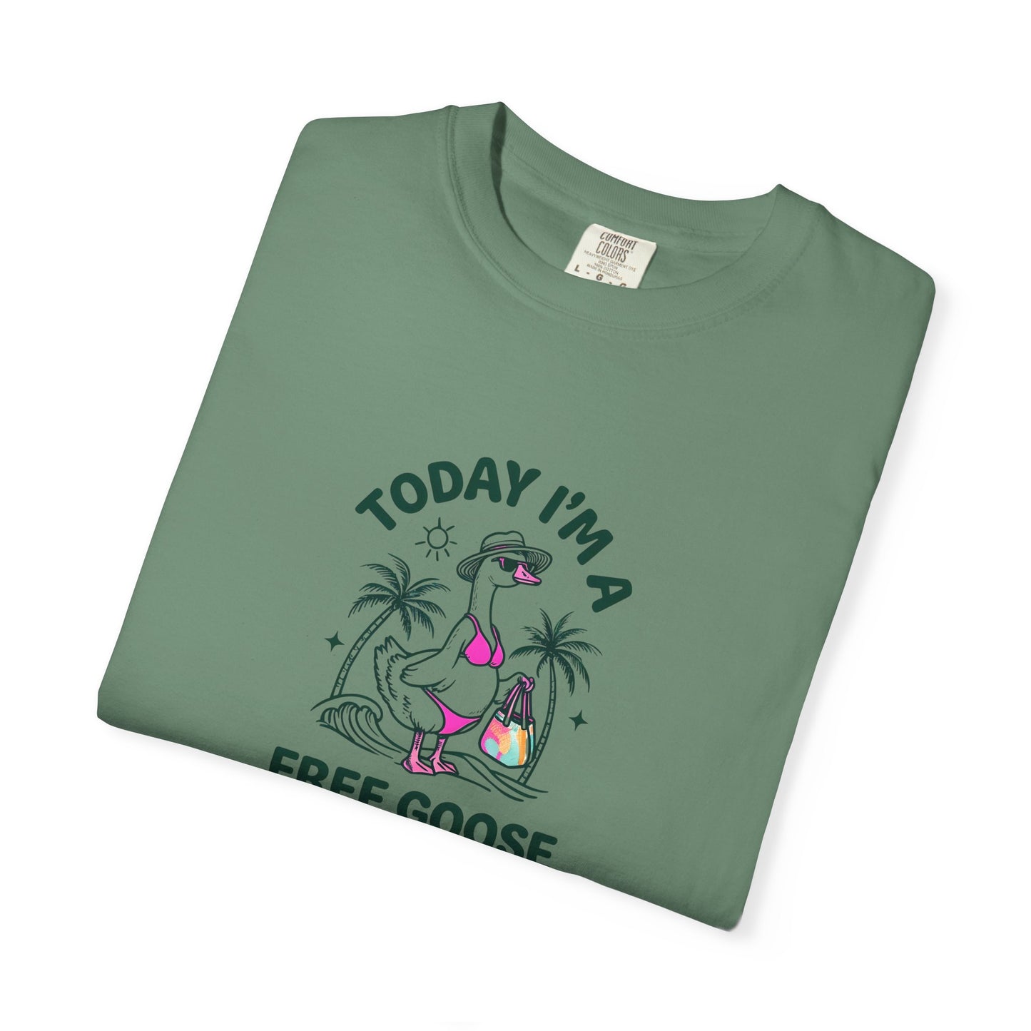 Silly Goose Beach Vibes T-shirt, Fun Beach Graphic Tee, Summer Wildlife Shirt, Colorful Animal Top, Vacation Apparel
