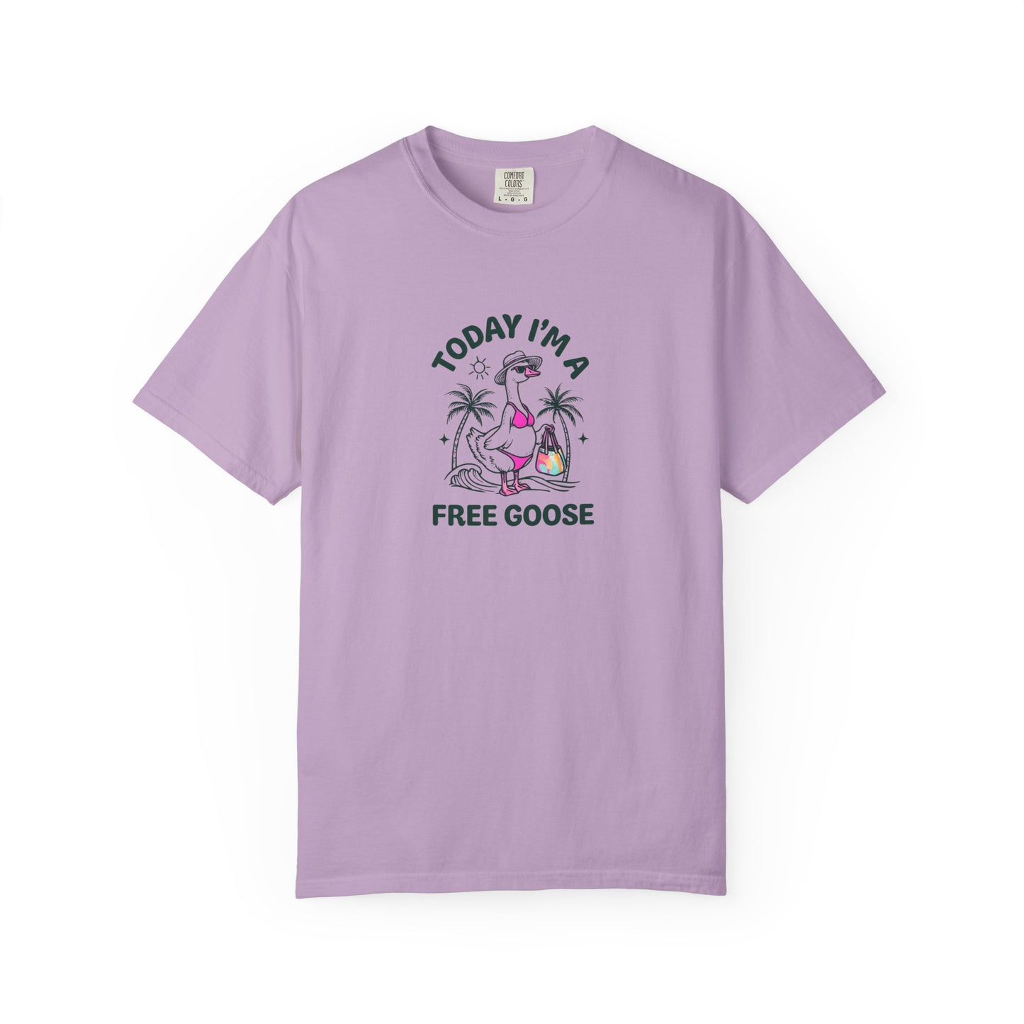 Silly Goose Beach Vibes T-shirt, Fun Beach Graphic Tee, Summer Wildlife Shirt, Colorful Animal Top, Vacation Apparel