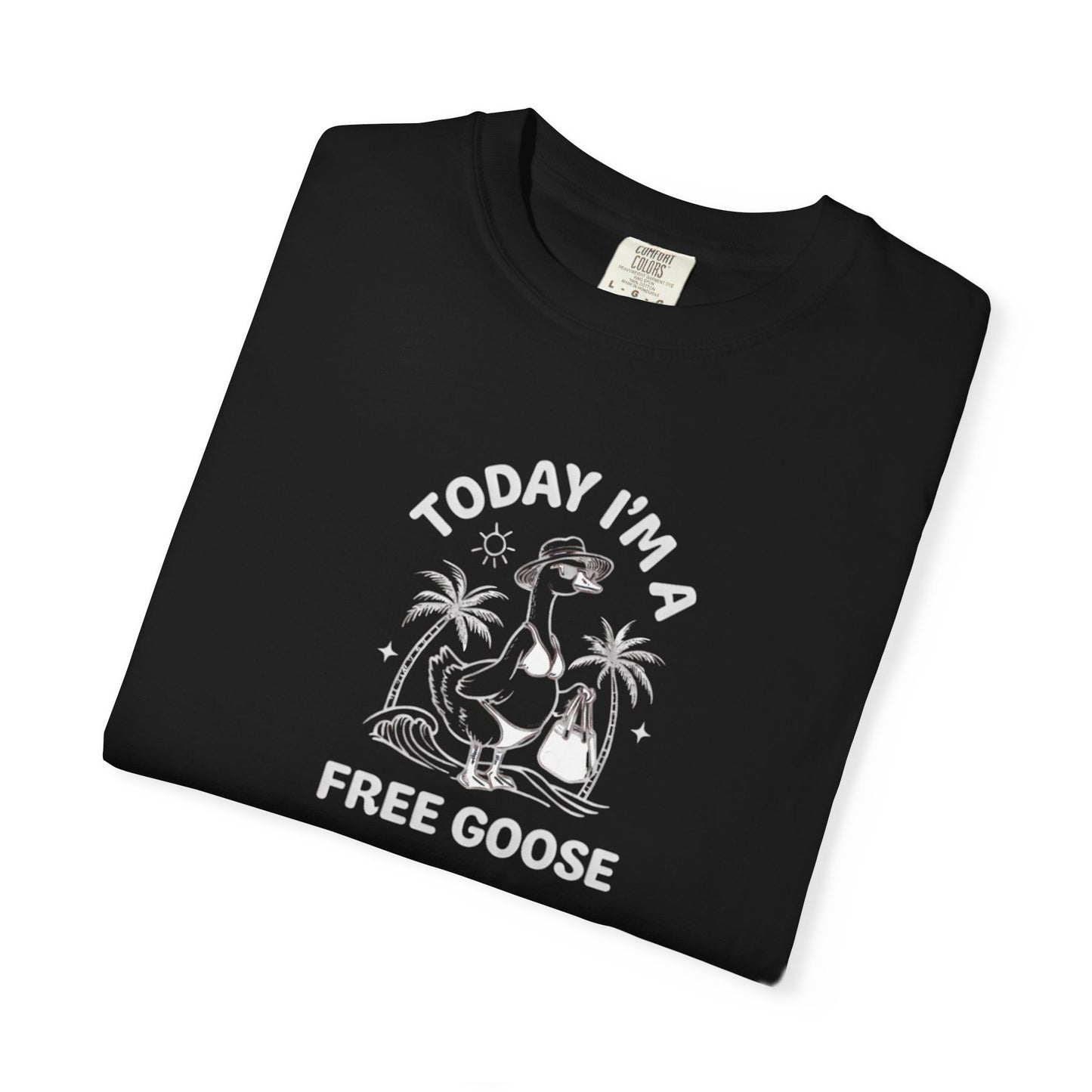 Silly Goose Beach Vibes T-shirt, Fun Beach Graphic Tee, Summer Wildlife Shirt, Colorful Animal Top, Vacation Apparel